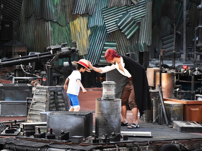 “ルフィとシャンクス 麦わら帽子の約束”のシーン