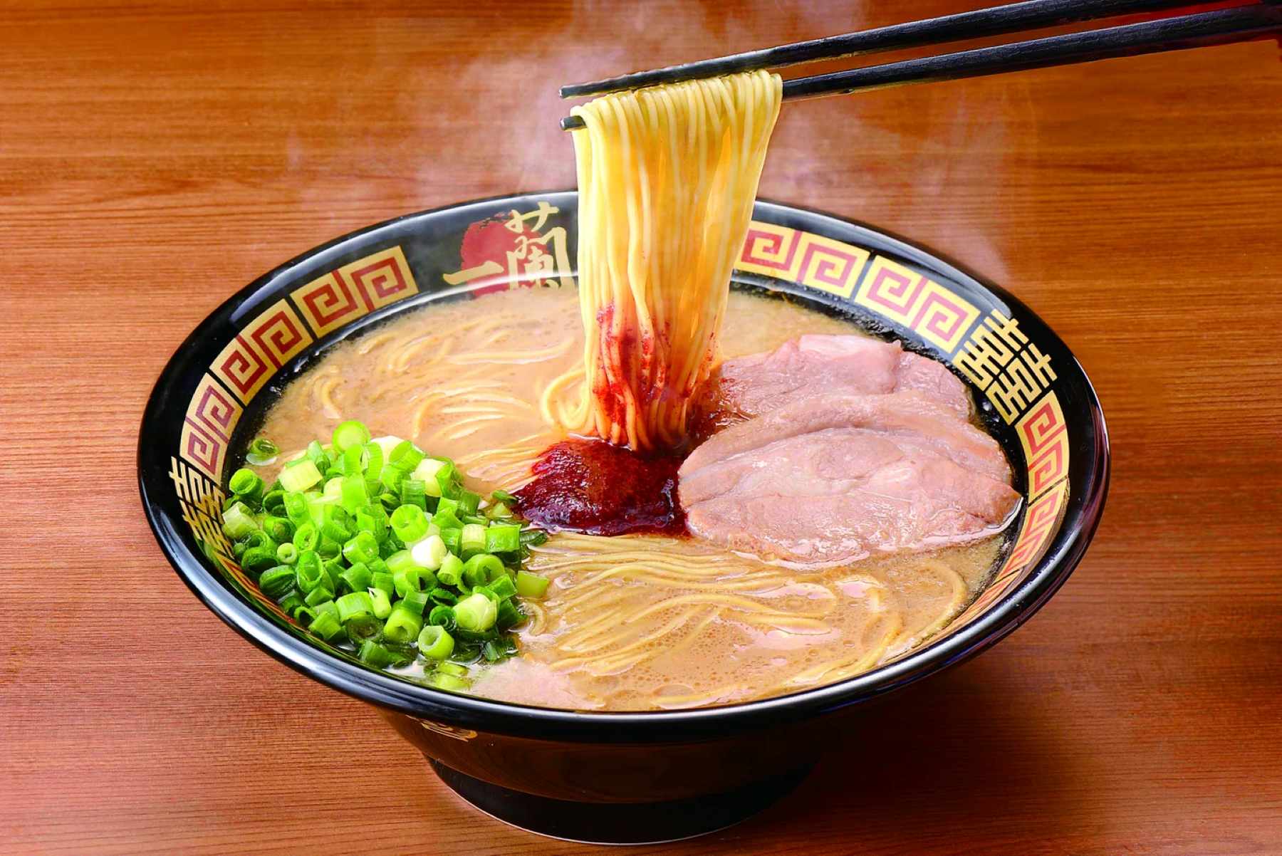 【奈良初出店】歴史の町に「一蘭」オープン！赤い秘伝たれの天然とんこつラーメンを！
