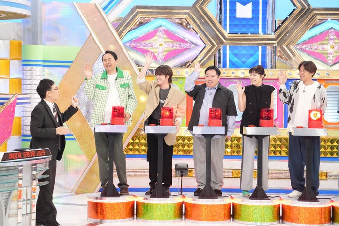 山里亮太、田中卓志、大橋和也、塚地武雅、加藤紀子、コカドケンタロウ(C)日本テレビ