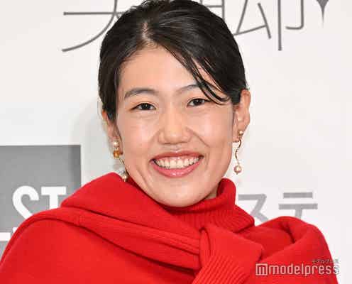横澤夏子、3人の娘たちとの手つなぎショット公開「可愛い後ろ姿」「元気もらえる」の声