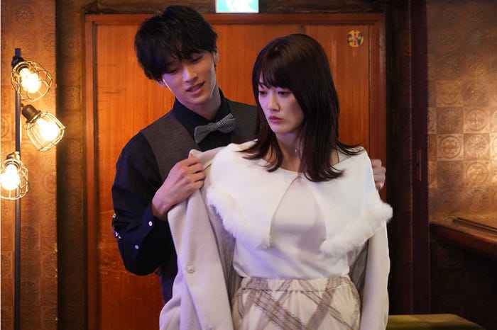松本怜生、樋口日奈「トーキョーカモフラージュアワー」第2話(C)ABC