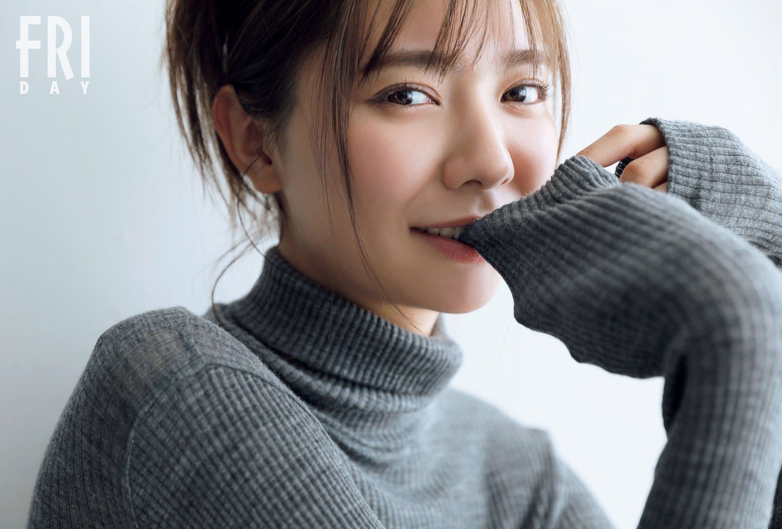 川津明日香、純白ランジェリー＆ビキニ姿を披露 研ぎ澄まされたスレンダーボディ