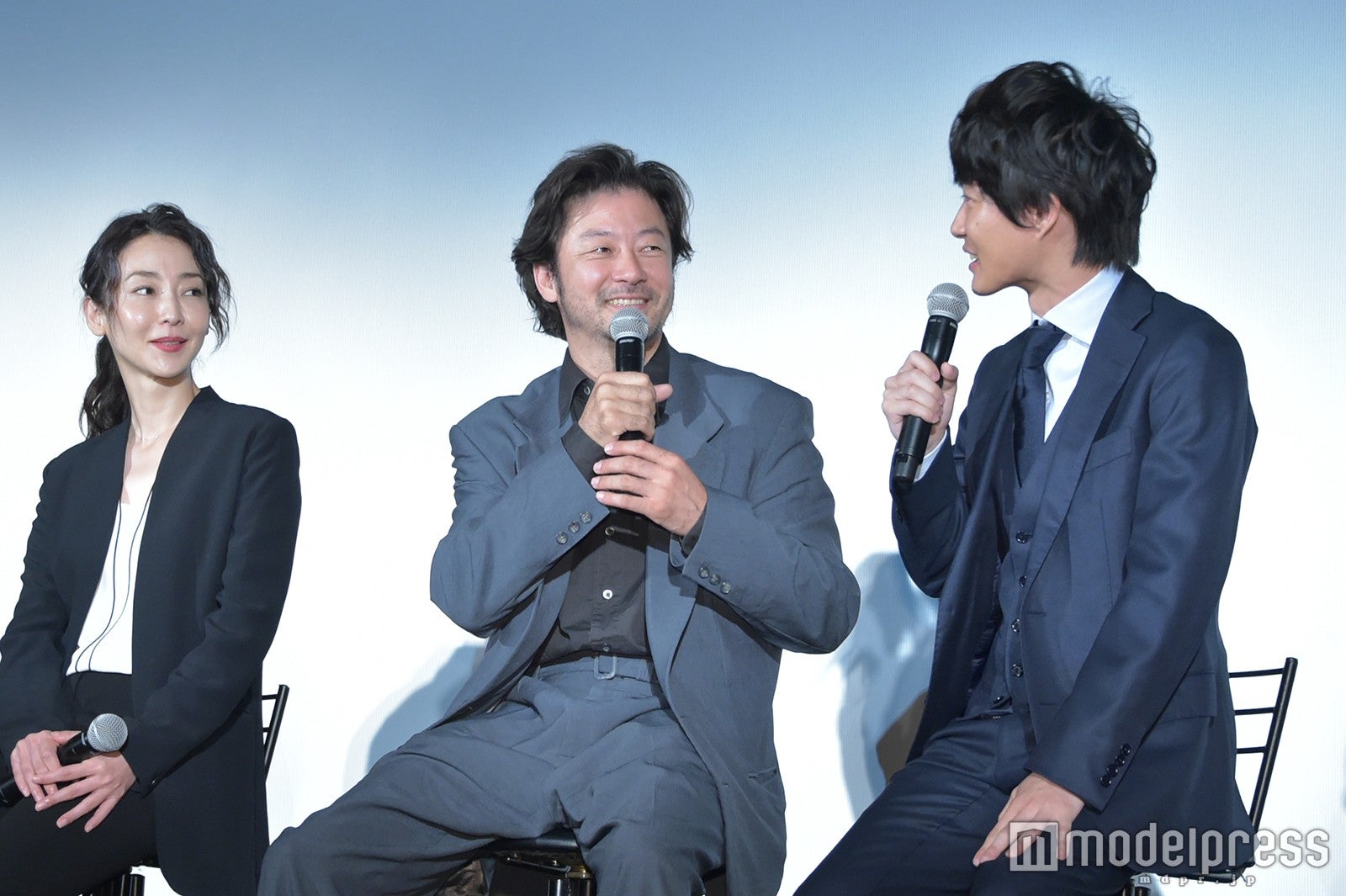 稲森いずみ、浅野忠信、神木隆之介 （C）モデルプレス