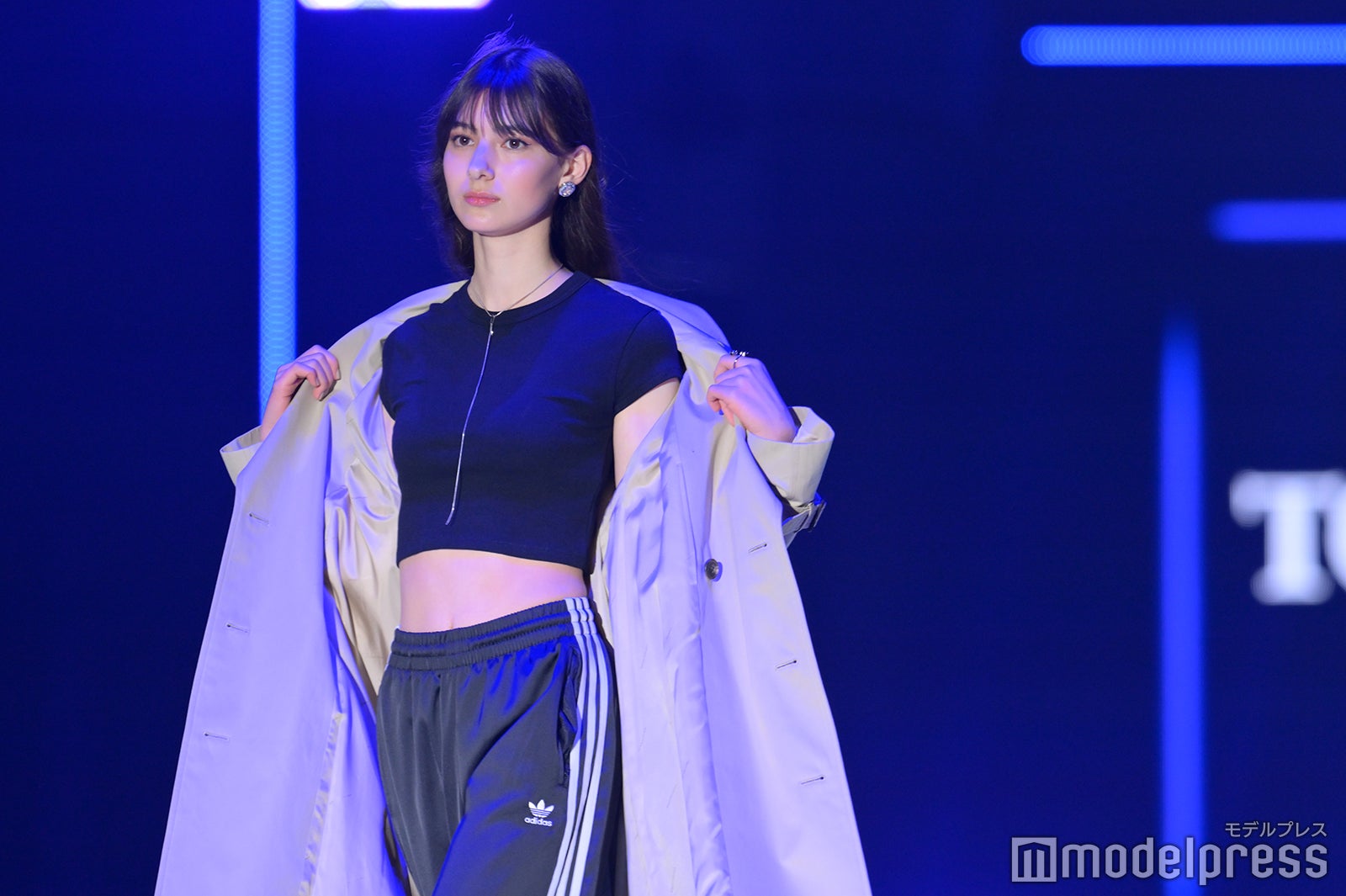 （C）モデルプレス