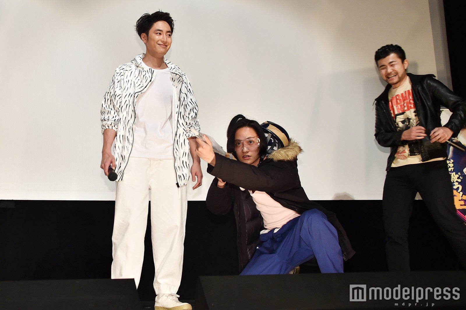 一旦、静かに見守る間宮祥太朗（C）モデルプレス