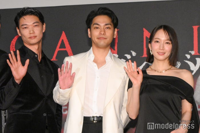 笠松将、柳楽優弥、吉岡里帆(C)モデルプレス