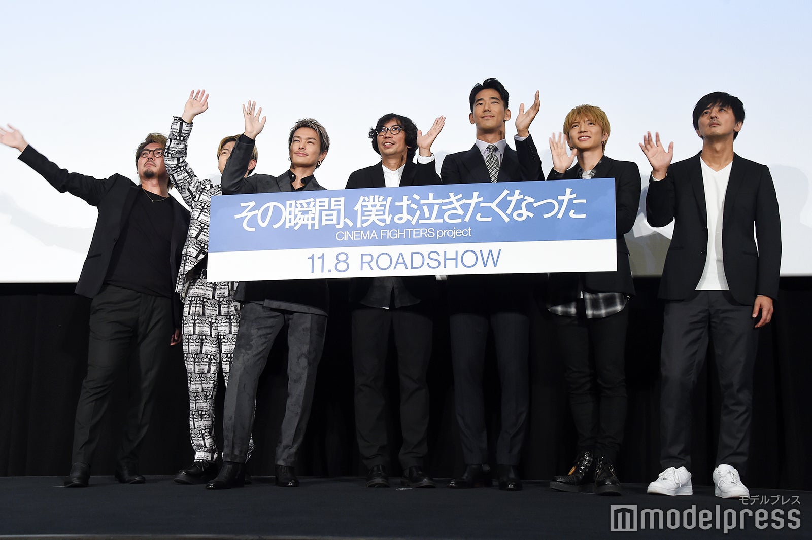 （左から）洞内広樹監督、佐野玲於、今市隆二、行定勲監督、小林直己、佐藤大樹、井上博貴監督（C）モデルプレス