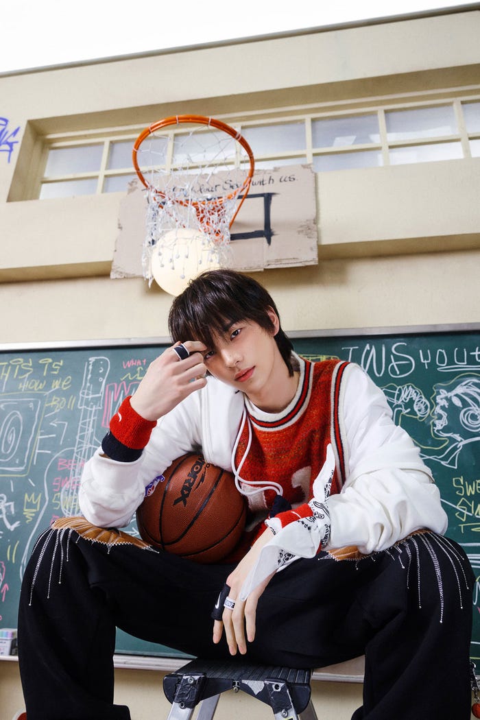 SHINYU(シンユ)/TWS(P)&(C) PLEDIS Entertainment