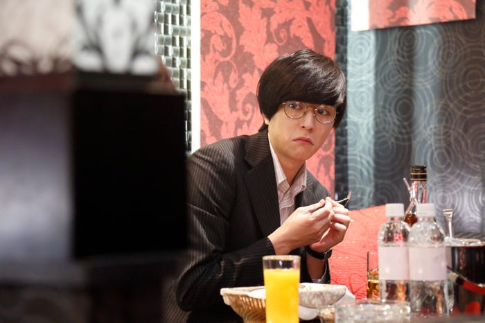 稲葉友(C)「キャバすか学園」製作委員会