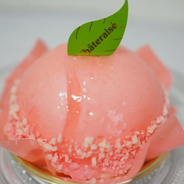 シャトレーゼスイーツまんまる白桃ケーキ