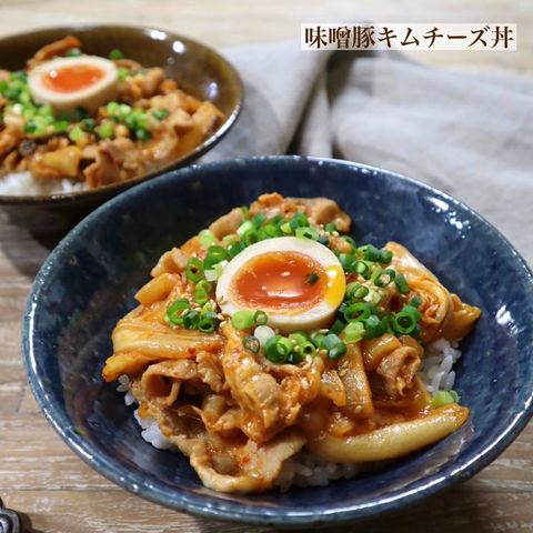 ご飯に乗っけるだけでおしゃれに 簡単カフェ風の丼ものレシピ集めました モデルプレス