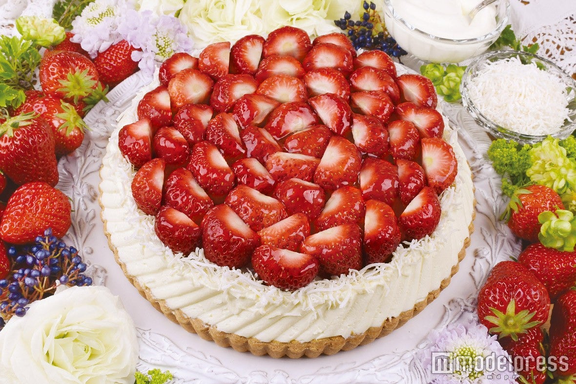 「特選 静岡県伊豆の国産紅ほっぺのタルト」piece：1,337円／whole：12,744円