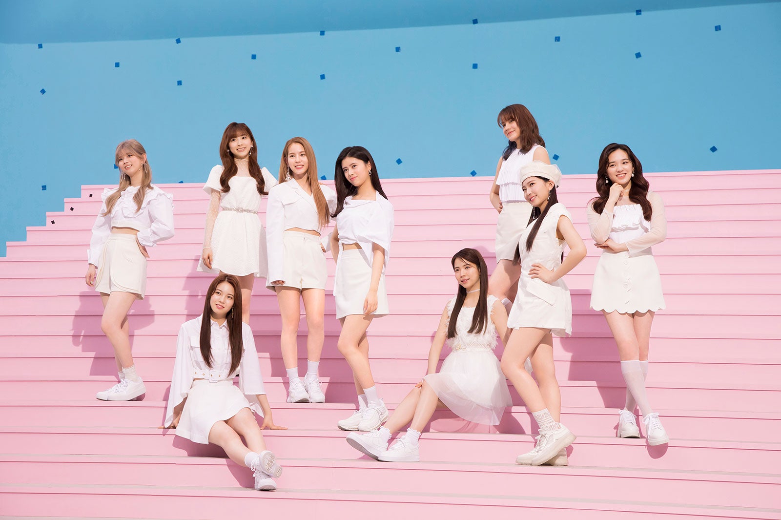 NiziU、純白衣装で新CM登場 美容意識が1番高いメンバーとは？