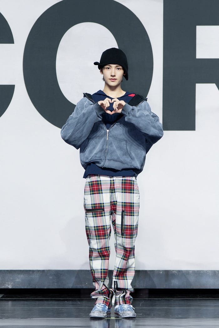 SEONGHYEON(ソンヒョン)(P)&(C)BIGHIT MUSIC