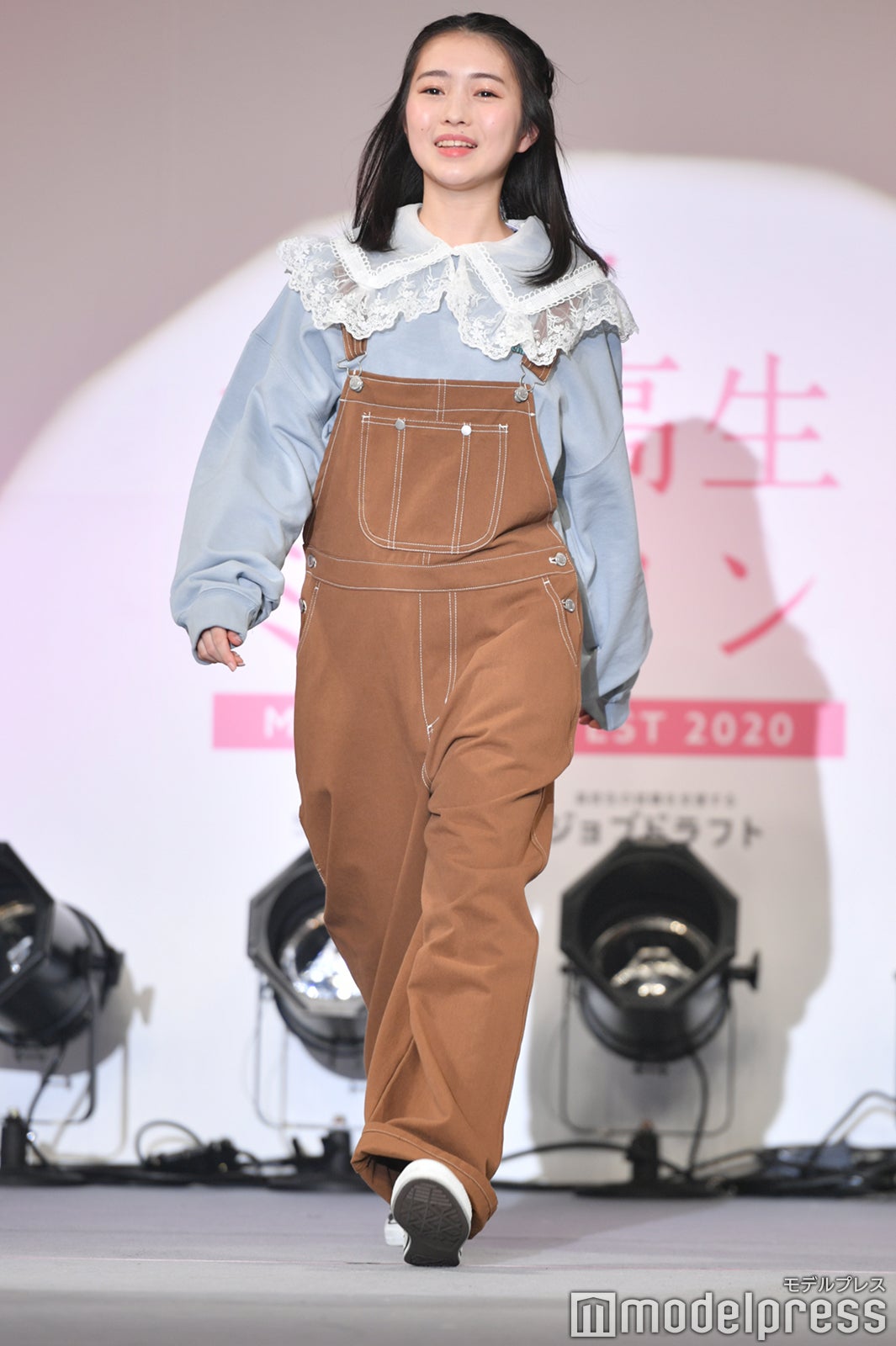 （C）モデルプレス