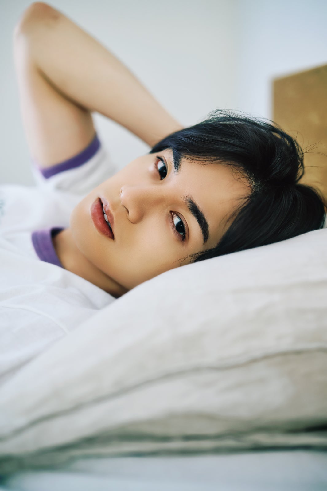 Sexy Zone中島健人、ベッドでセクシーな眼差し　自身にとってのアイドル・交友関係明らかに