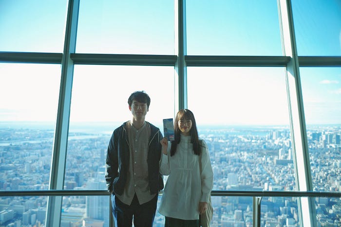 坂口健太郎、小松菜奈(C)2022映画「余命10年」製作委員会