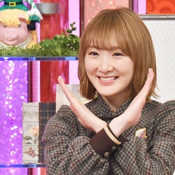 生駒里奈、小顔効果&コリ解消で話題の「筋膜リリース」に挑戦