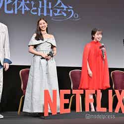 （左から）福田雄一監督、新木優子、橋本環奈、岩田剛典（C）モデルプレス