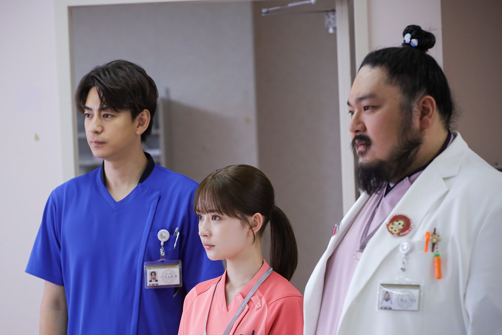 三浦翔平、畑芽育、米本学仁「天久鷹央の推理カルテ」第5話（C）テレビ朝日