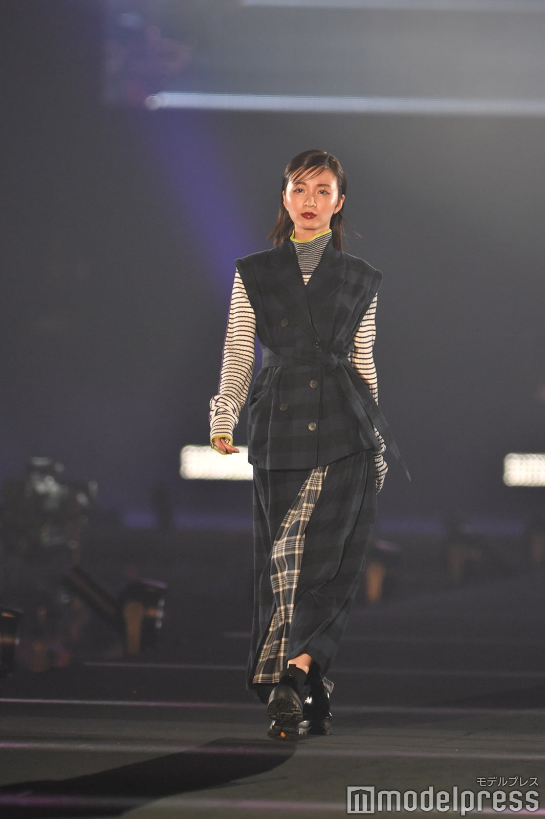 （C）モデルプレス