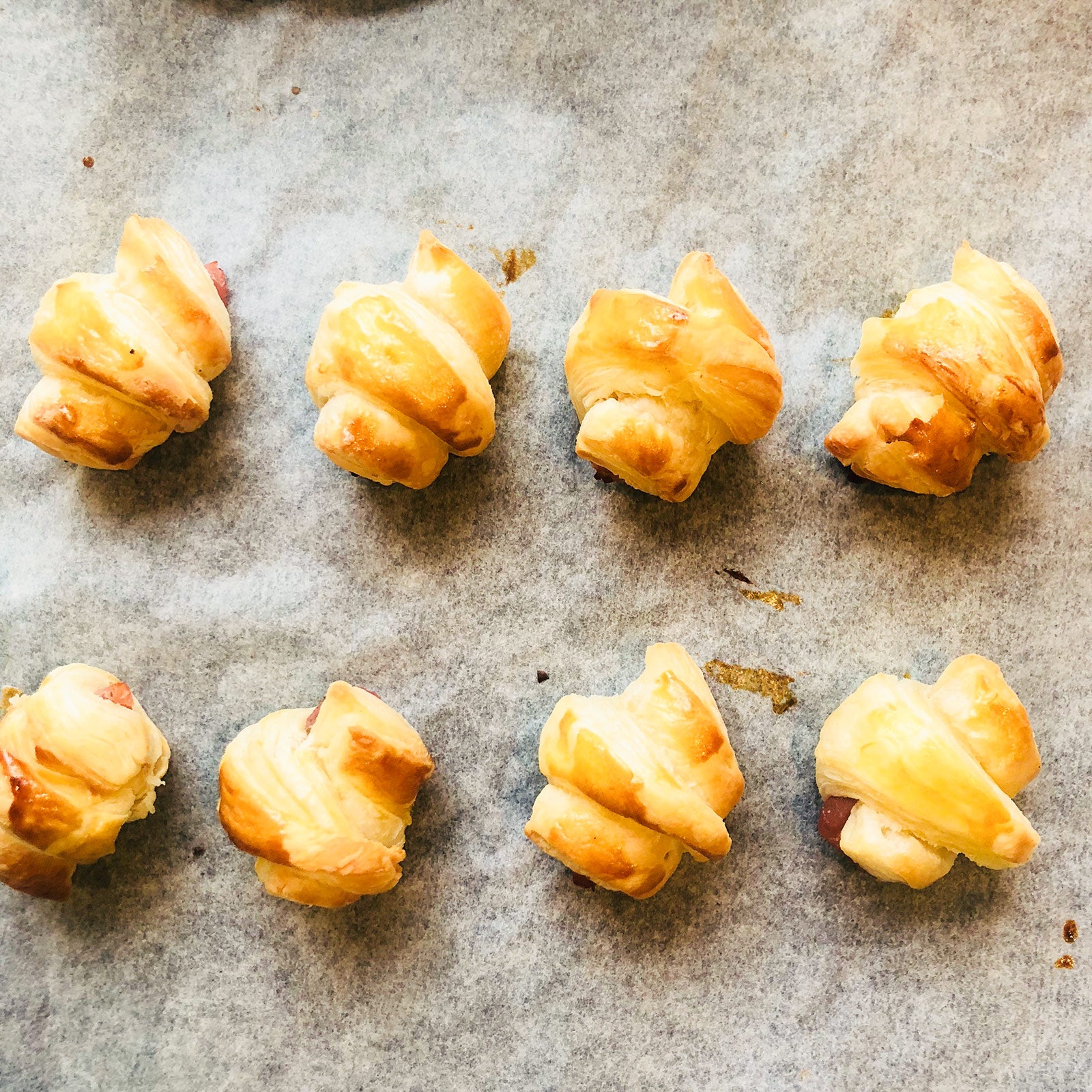 手順3：塗り卵を軽く塗り、190度のオーブンで10分～焼く／画像提供：柏原歩