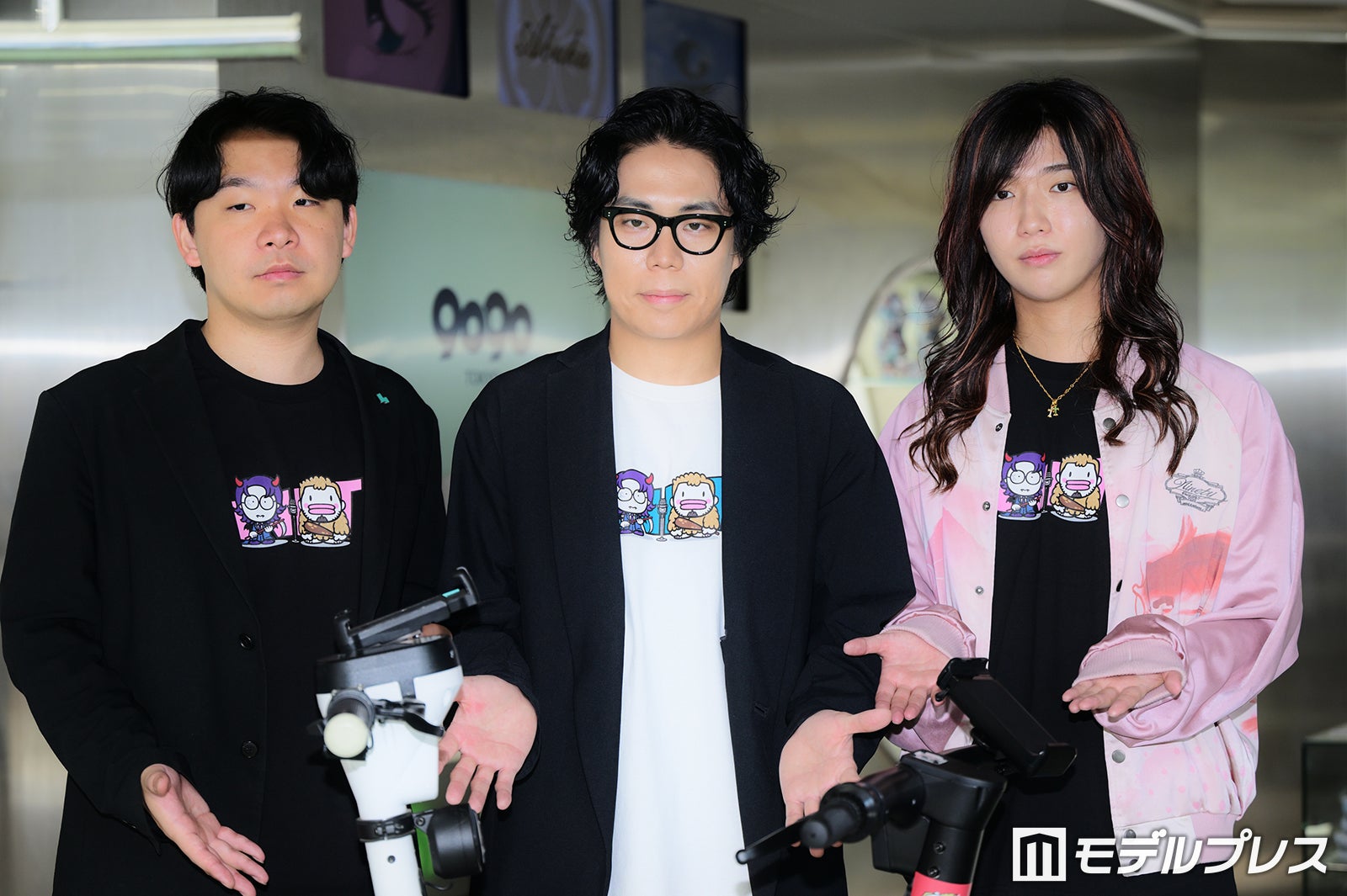 （中央）くるま（C）モデルプレス