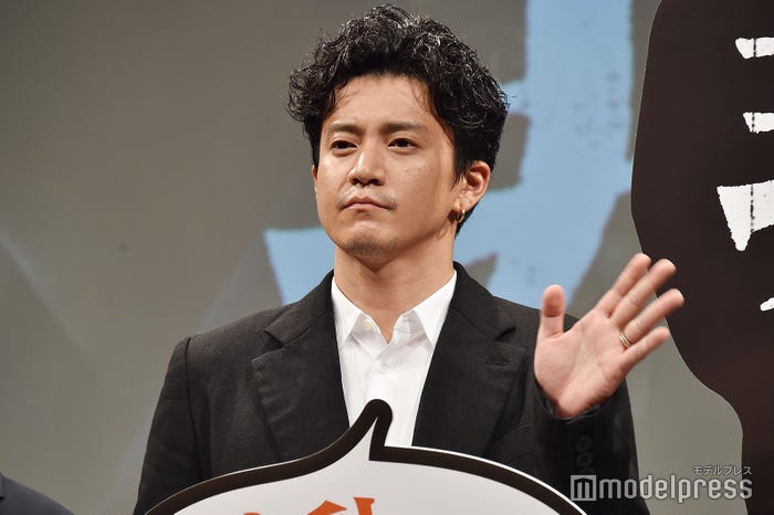 小栗旬 (C)モデルプレス