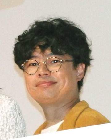 2児パパ人気俳優が家族で初ハワイ エコノミー席機内で楽しく食事、仲良し伝わる～♥ 妻はモデルの浜野謙太