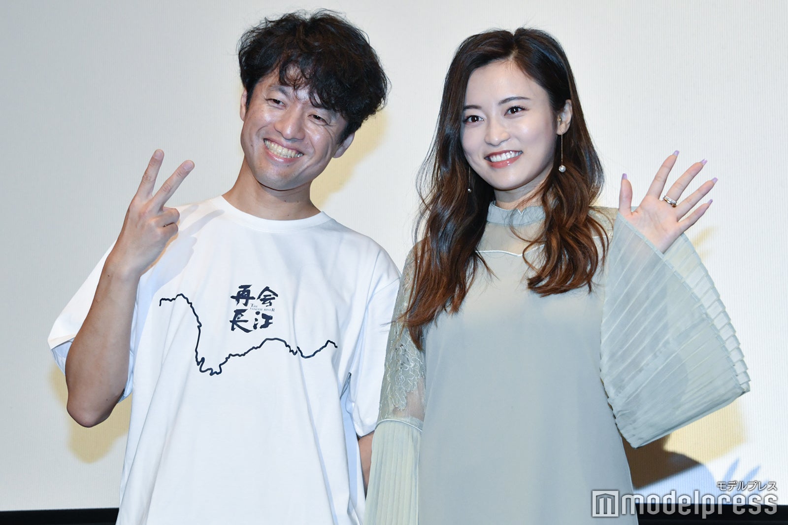 竹内亮監督、小島瑠璃子（C）モデルプレス