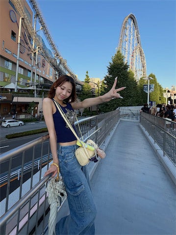 16歳JKモデル・こいろん、ヘルシーな“へそ見せ”タンクトップ姿が「めちゃくちゃ可愛い」