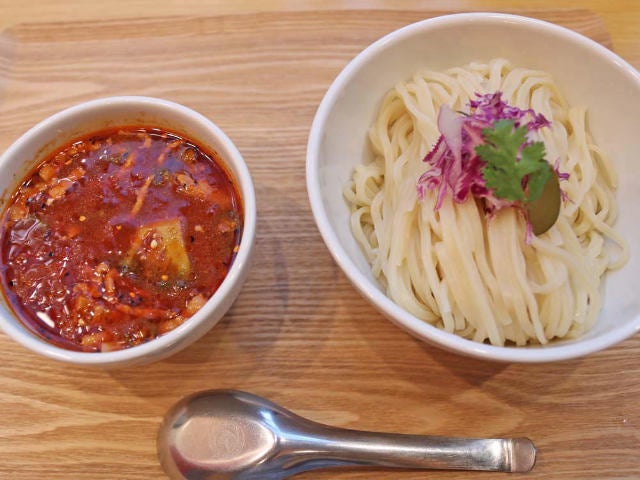 column_d3e074a75fd6c3530568b0db1870703e.