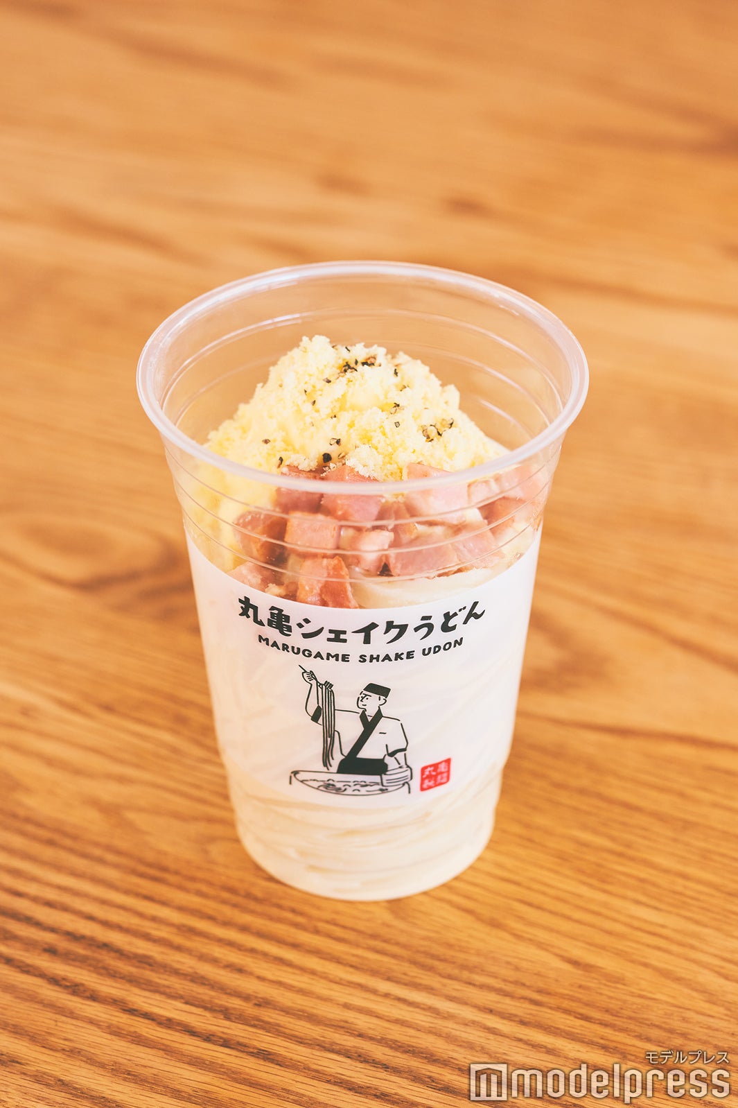 『こくうま玉子のカルボナーラうどん』（C）モデルプレス