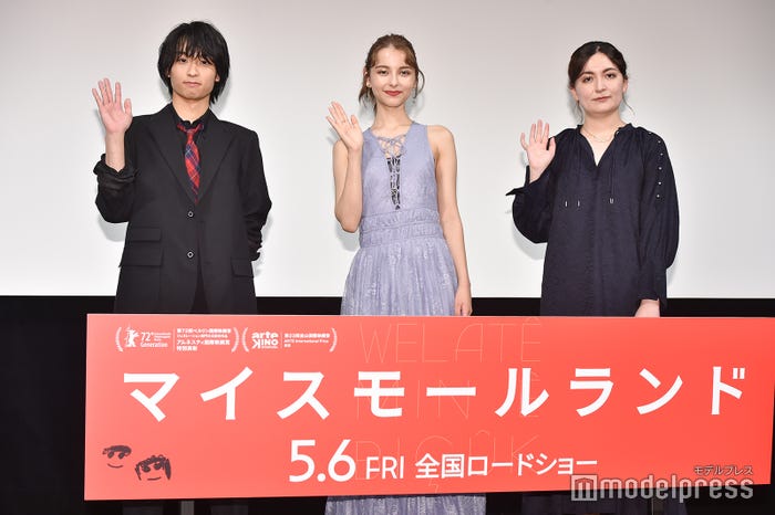 奥平大兼、嵐莉菜、川和田恵真監督 (C)モデルプレス