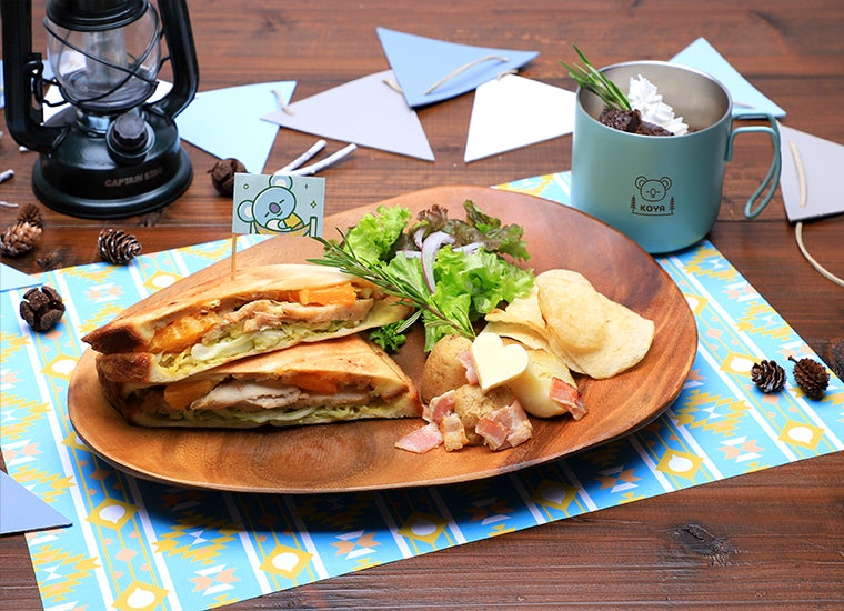 チキンとオレンジのホットサンド税込1,760円（C）BT21