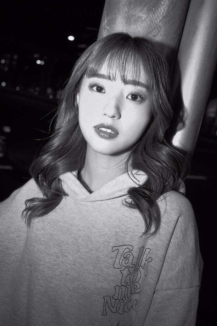 中町綾/「モデルプレスカウントダウンマガジンvol.1(東京ニュース通信社)