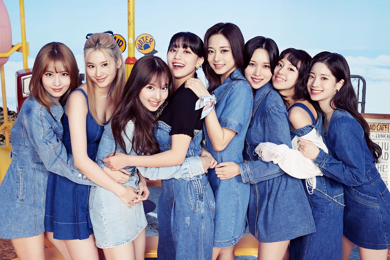 TWICE（C）DISPATCH