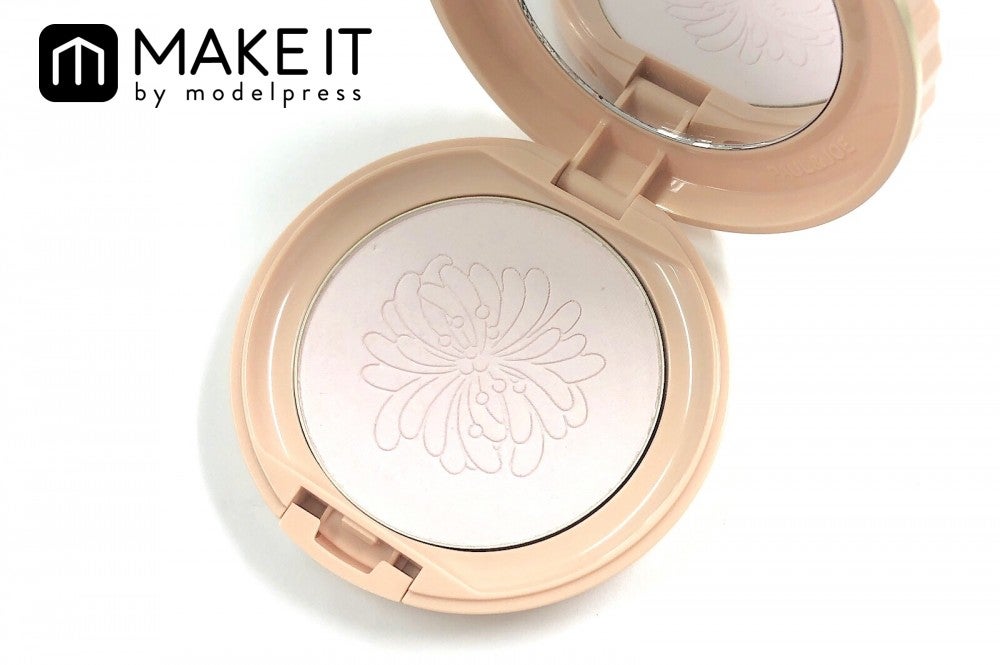 PAUL ＆ JOE BEAUTE／セッティング パウダー／5,000円（税抜・セット価格） (C)メイクイット