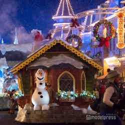 「ミッキーのワンス・アポン・ア・クリスマスタイム・パレード」（C）モデルプレス（C）Disney