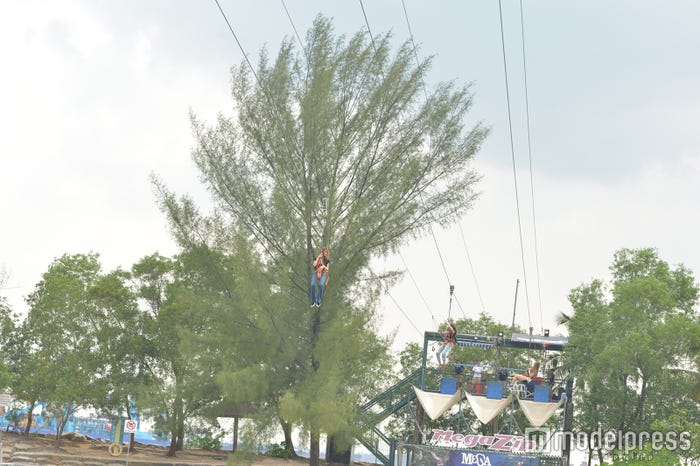 メガジップに挑戦 (C)モデルプレス