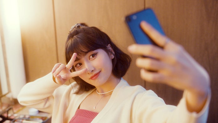 Twiceモモ 美腹筋際立つ Superhero オフショットにファン悶絶 まさにスーパーヒーロー モデルプレス Twiceモモ 美腹筋際立つ Superhero オフショットにファン悶絶 まさにスーパーヒーロー モデルプレス