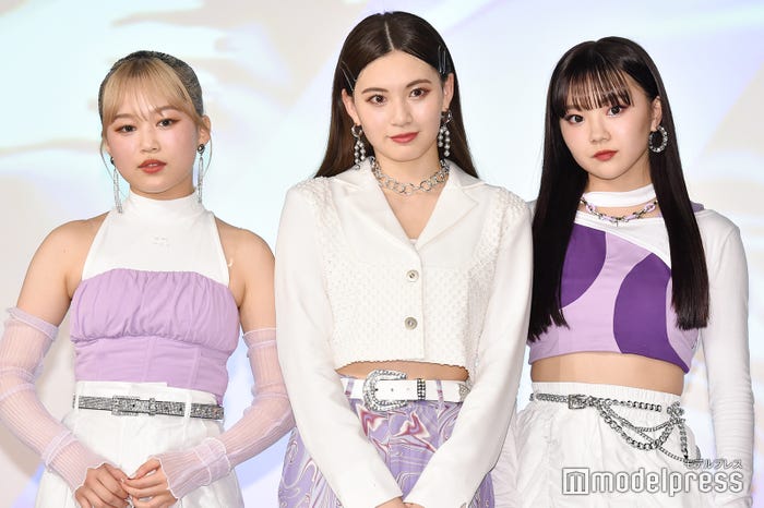 iScream(左から)YUNA、RUI、HINATA(C)モデルプレス