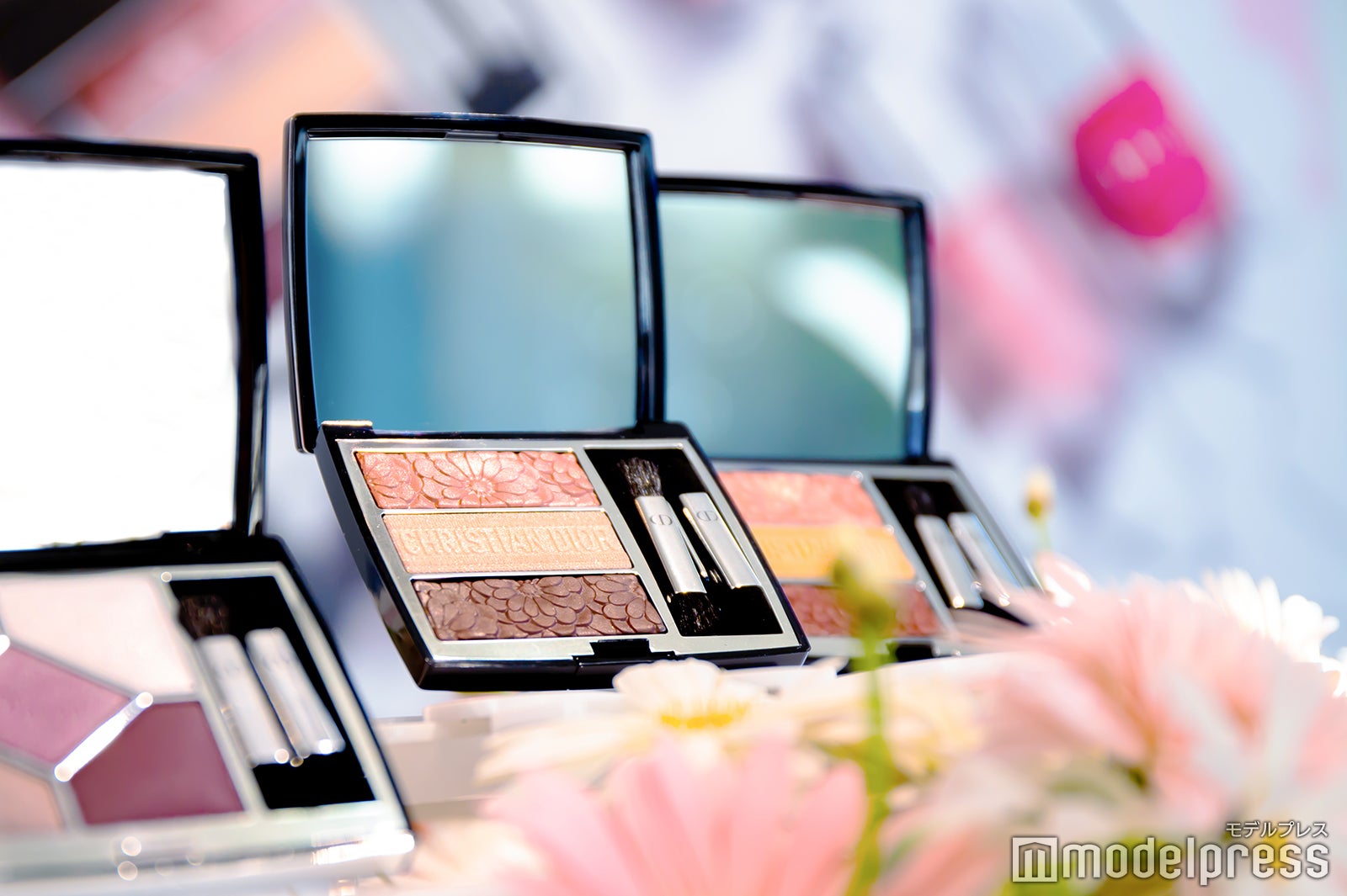 「トリオ ブリックパレット〈ピュア グロウ〉」（C）モデルプレス