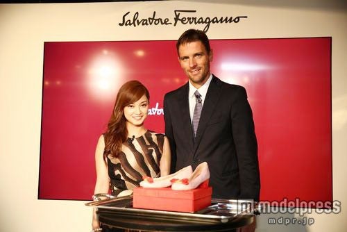 平愛梨とジェームス・フェラガモ氏