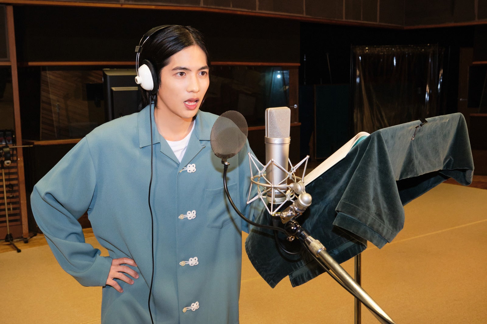 志尊淳（C）2022「バブル」製作委員会