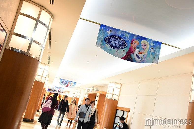 ホテルもアナ雪仕様に（C）モデルプレス