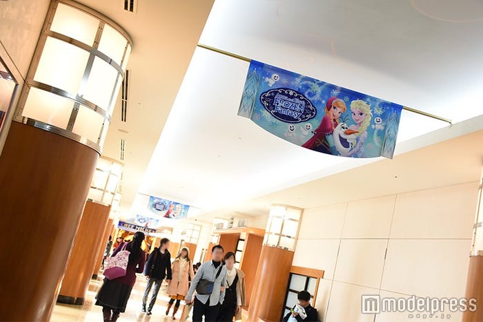 ホテルもアナ雪仕様に(C)モデルプレス