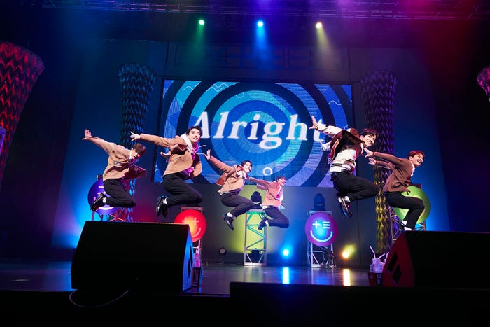 DXTEEN(C)LAPONE Entertainment