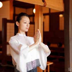 栗山千明/雲水星覚「身体と心が美しくなる禅の作法」(2012年2月17日発売)より