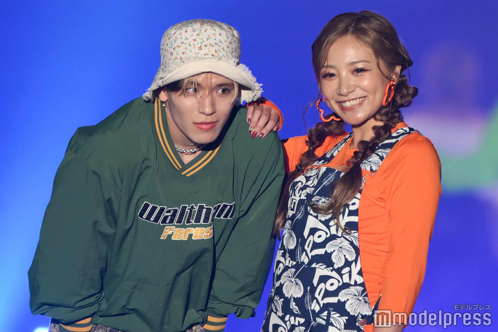 宮里ソル（左）（C）モデルプレス